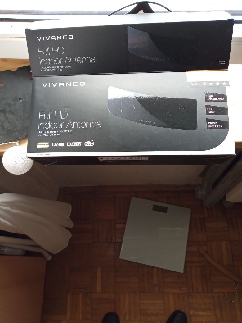 Dekoder DVB-T2 wraz z anteną pokojową
