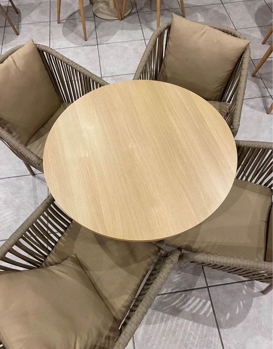 Mesa IOWA redonda carvalho