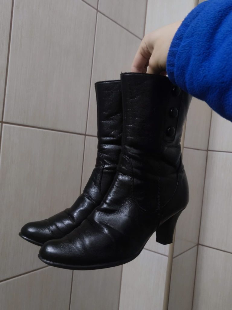 Damskie obuwie buty kozaki 38 skórzane botki sztyblety jesienne na obc