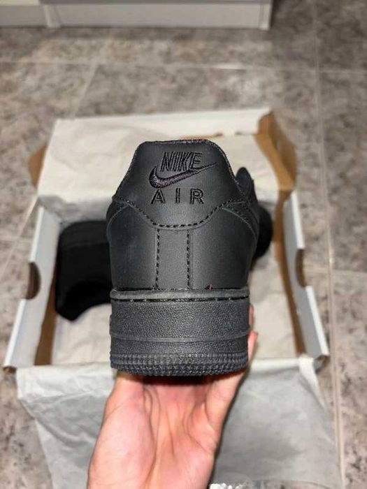 Czarne trampki Nike, rozmiar 41