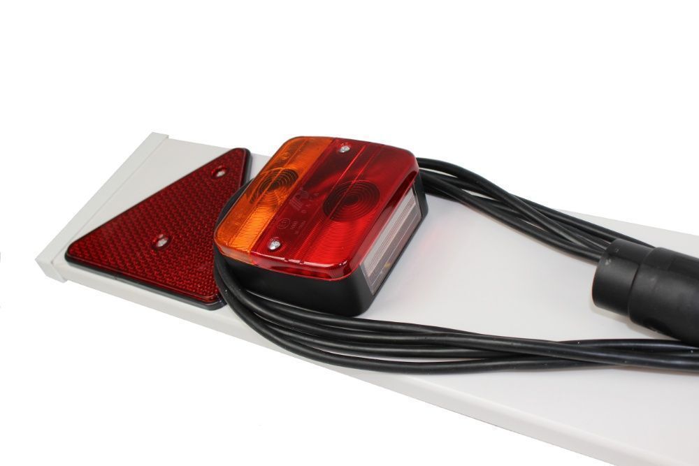 Belka tylna oświetleniowa lampy zespolone ZESTAW