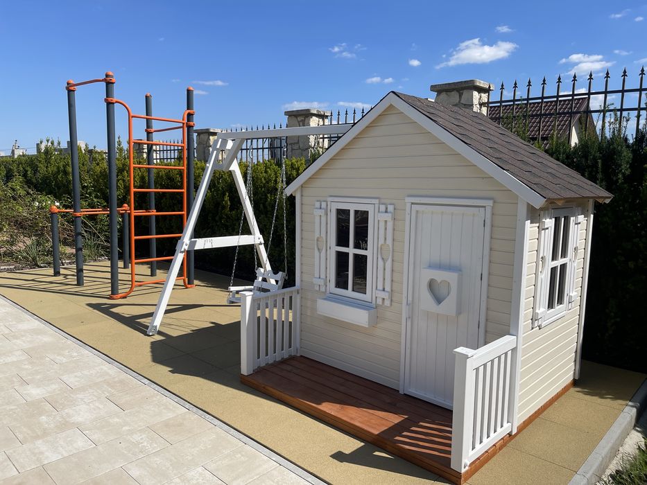 Дитячий будинок з дерева для дітей будиночок гойдалка деревяний