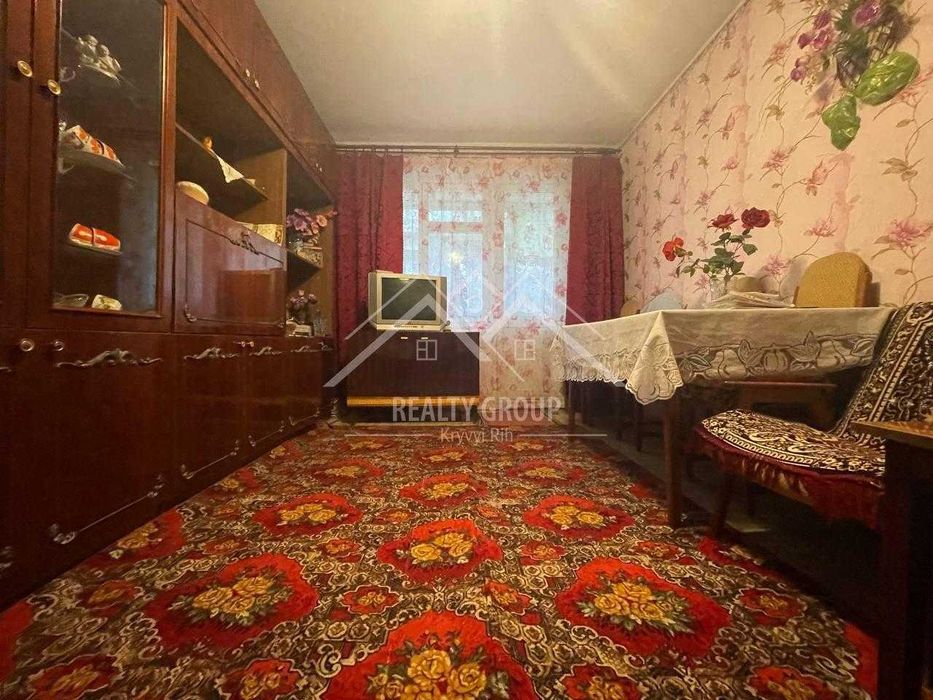 Продаж 2к квартири по Нахімова