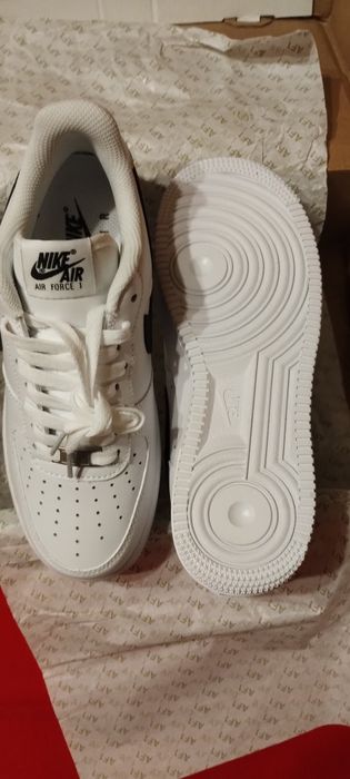 Buty sportowe NIKE AIR FORCE 1 07 r.40
