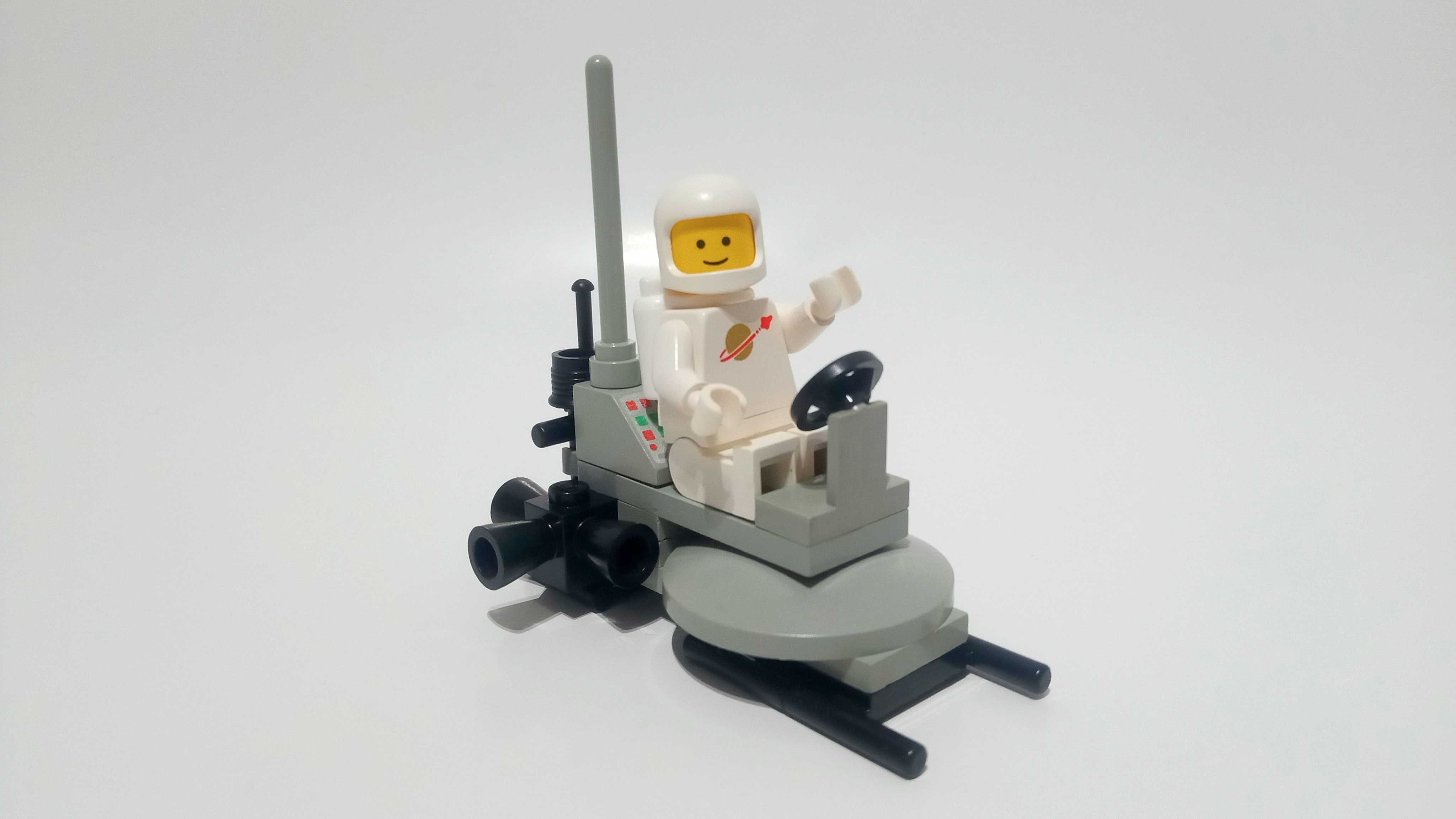 LEGO Classic Space 6801 Moon Buggy 1981