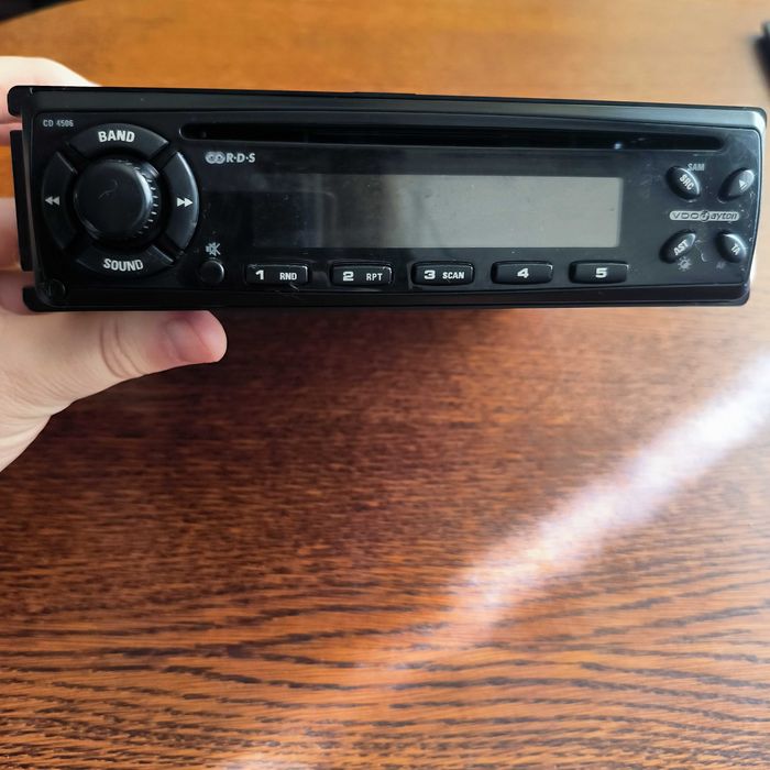 Авто магнитола- VDO dayton- cd 4506..