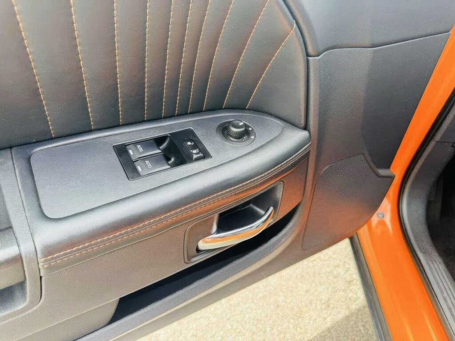 Dodge Challenger RT Shaker      2014