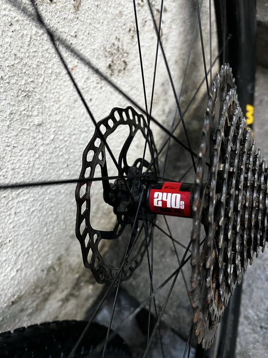 Rodas BTT de carbono 240