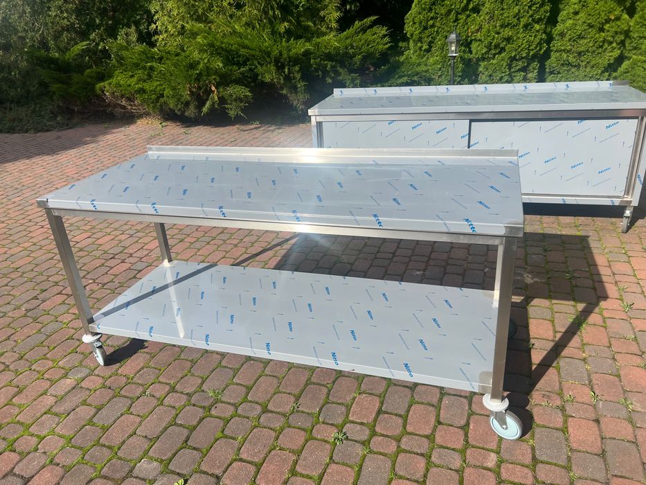 Nowe stoły nierdzewne , meble dla gastronomii