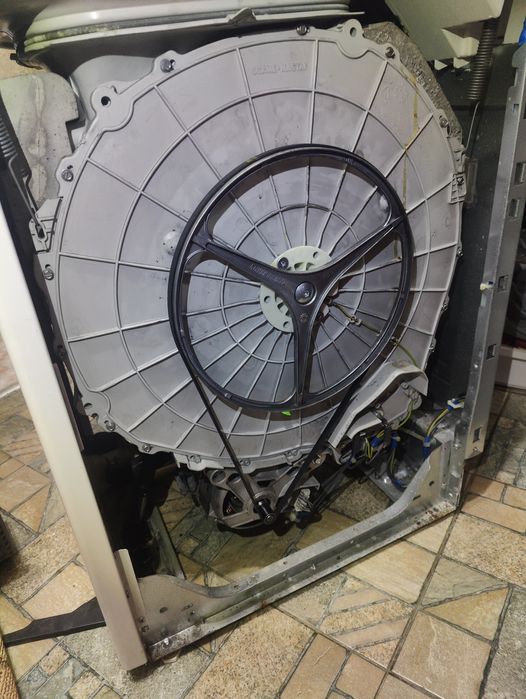 Whirlpool AWE 7515/1 на запчастини або під ремонт