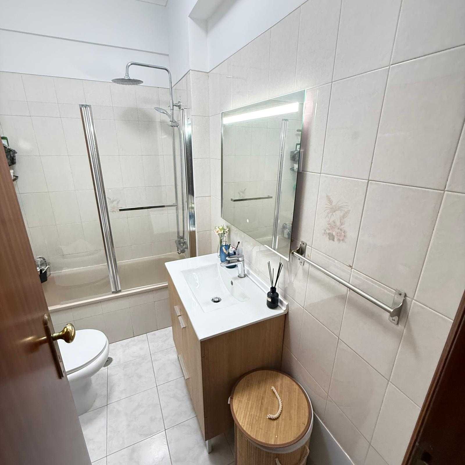 Apartamento Remodelado T1 – Almada - Feijó  (52m²) – Pronto a Habitar