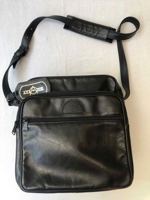 Кожаная сумка на регулируемом ремне Tula Aviator (Англия/Польша))