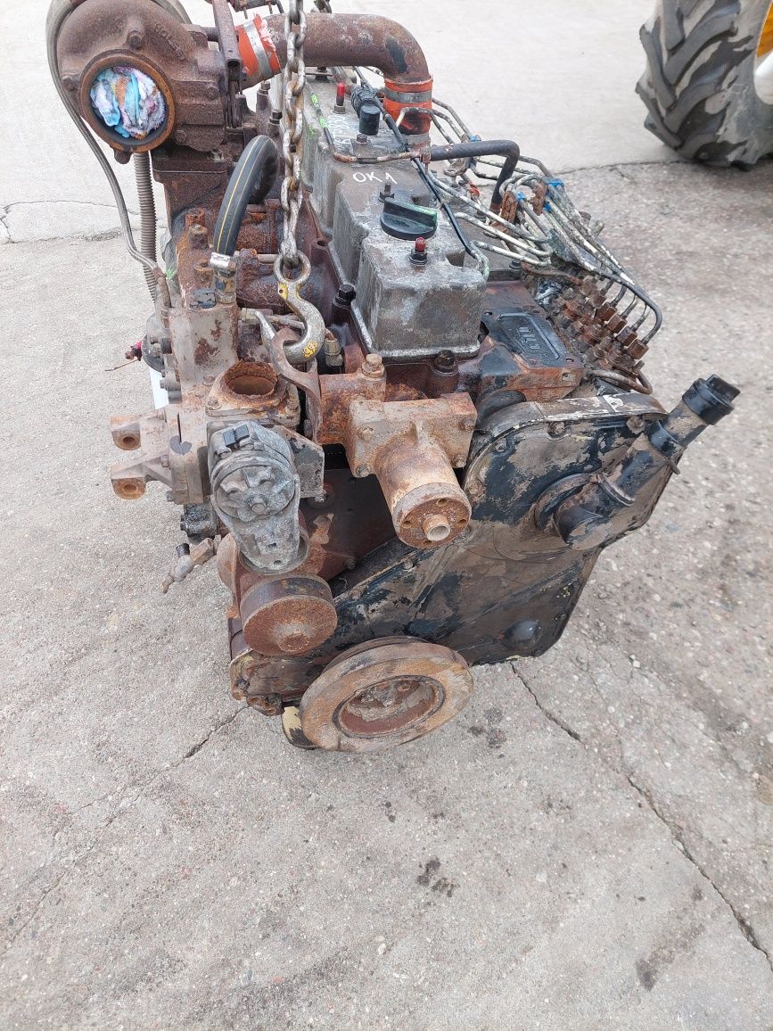 Silnik cummins 6t-830  case 821 f ładowarka