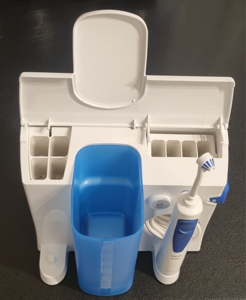 Irygator + Stacja ładująca szczoteczkę Braun Oral-B OxyJet