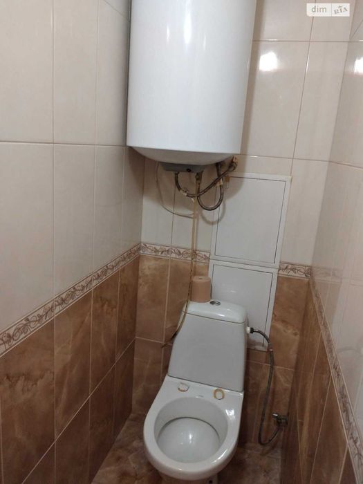 Добротна 2 кім на Виставці. Південо-Західна сторона, світла та тепла