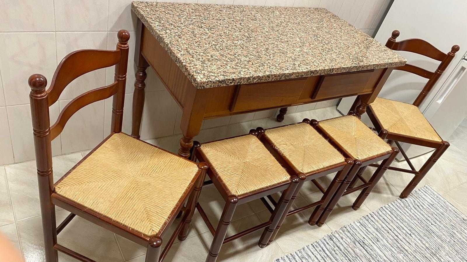 Mesa cozinha c/ cadeiras e bancos