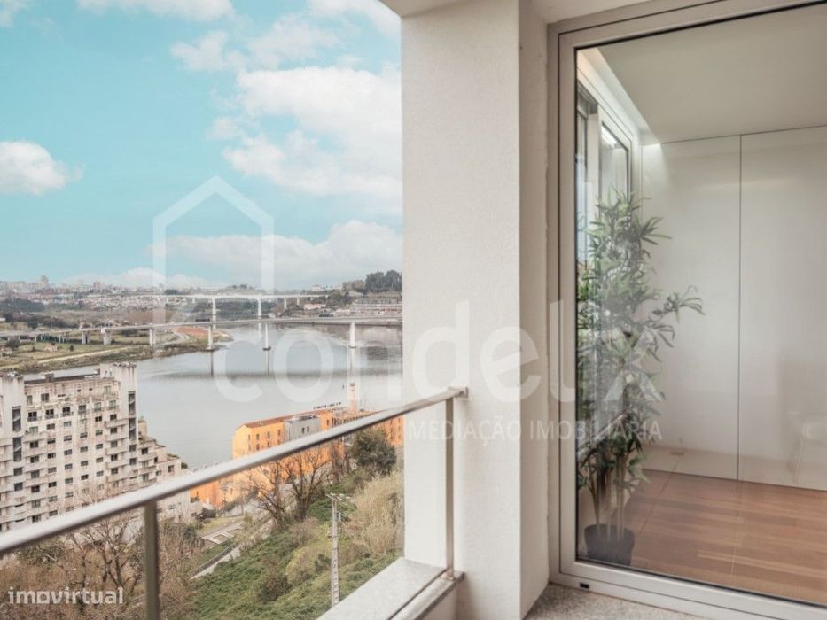 Apartamento T3 com vista rio, para venda no Freixo, Gondomar