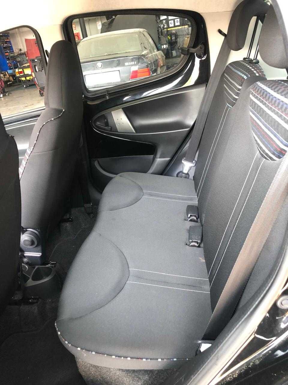 Citroen C1 - ano 2014, automático, ar condicionado, vidros elétricos.