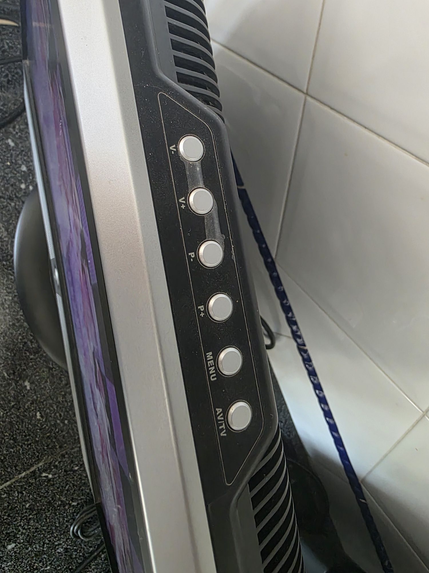 Tv lcd AEG a funcionar