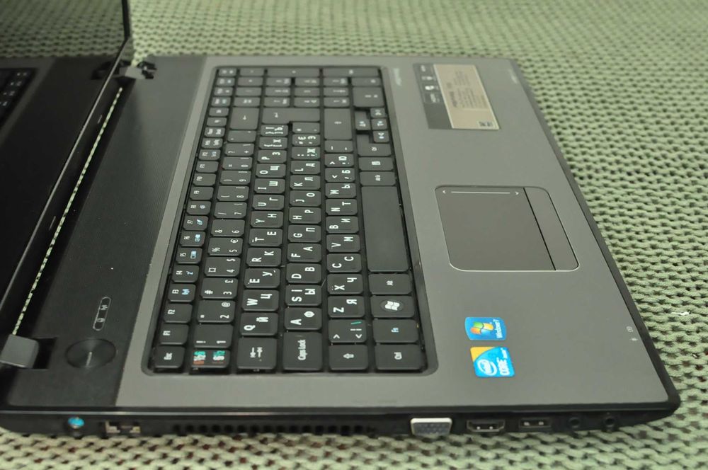 Мощный ноутбук Acer 7714  (Core i3 /8Gb/ 500Gb /video - 2Gb)