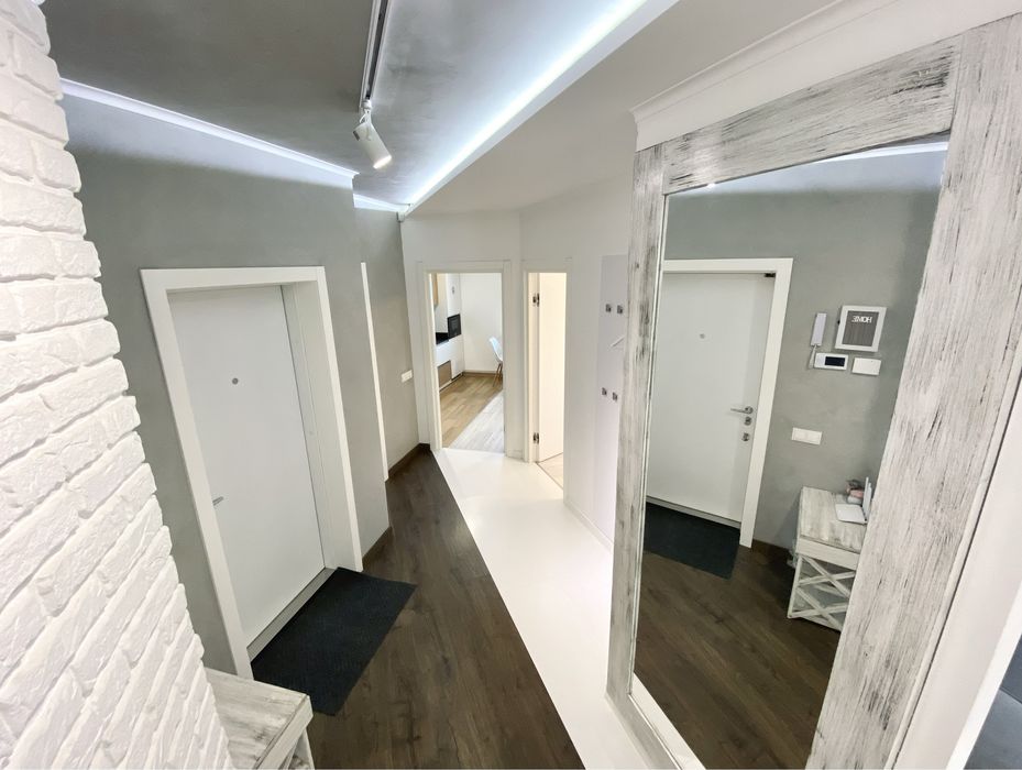 Трикімнатна квартира подобово SKY HOUSE. Безключовий доступ!