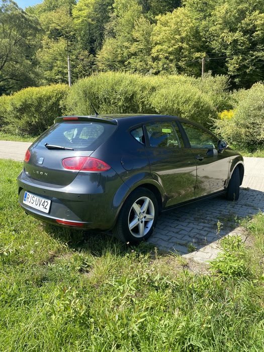 Sprzedam Seat Leon 2012 polift. Uzywany przez kobiete. ZADBANY!