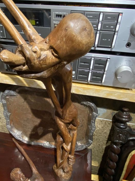 Escultura Alberto Chissano 66 cm África Moçambique Anos 70 Assinada