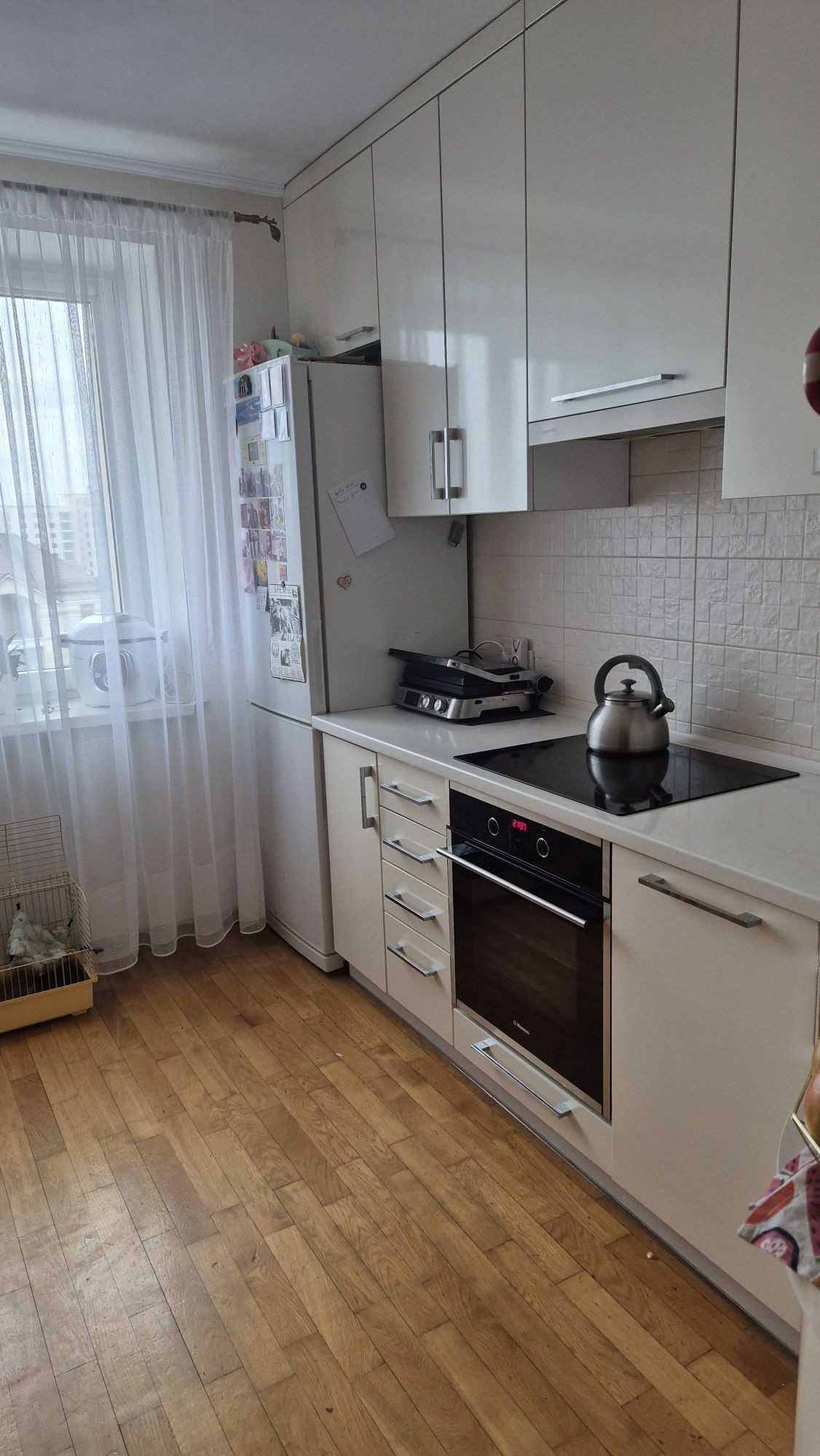 Продам затишну мебльовану 2 кімнатну квартиру. Покровський .