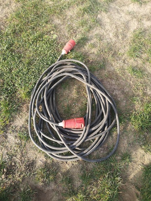 Przedłużacze 5g6 i 5g4 gniazda 32a