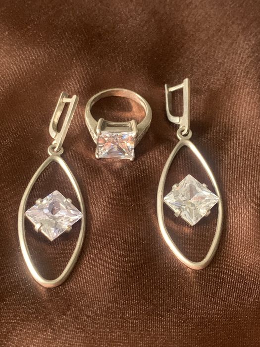 Набір срібло(з каблучкою 19 р)