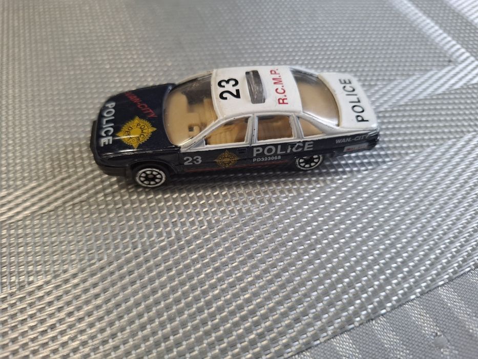 Model samochodu skala 1:64