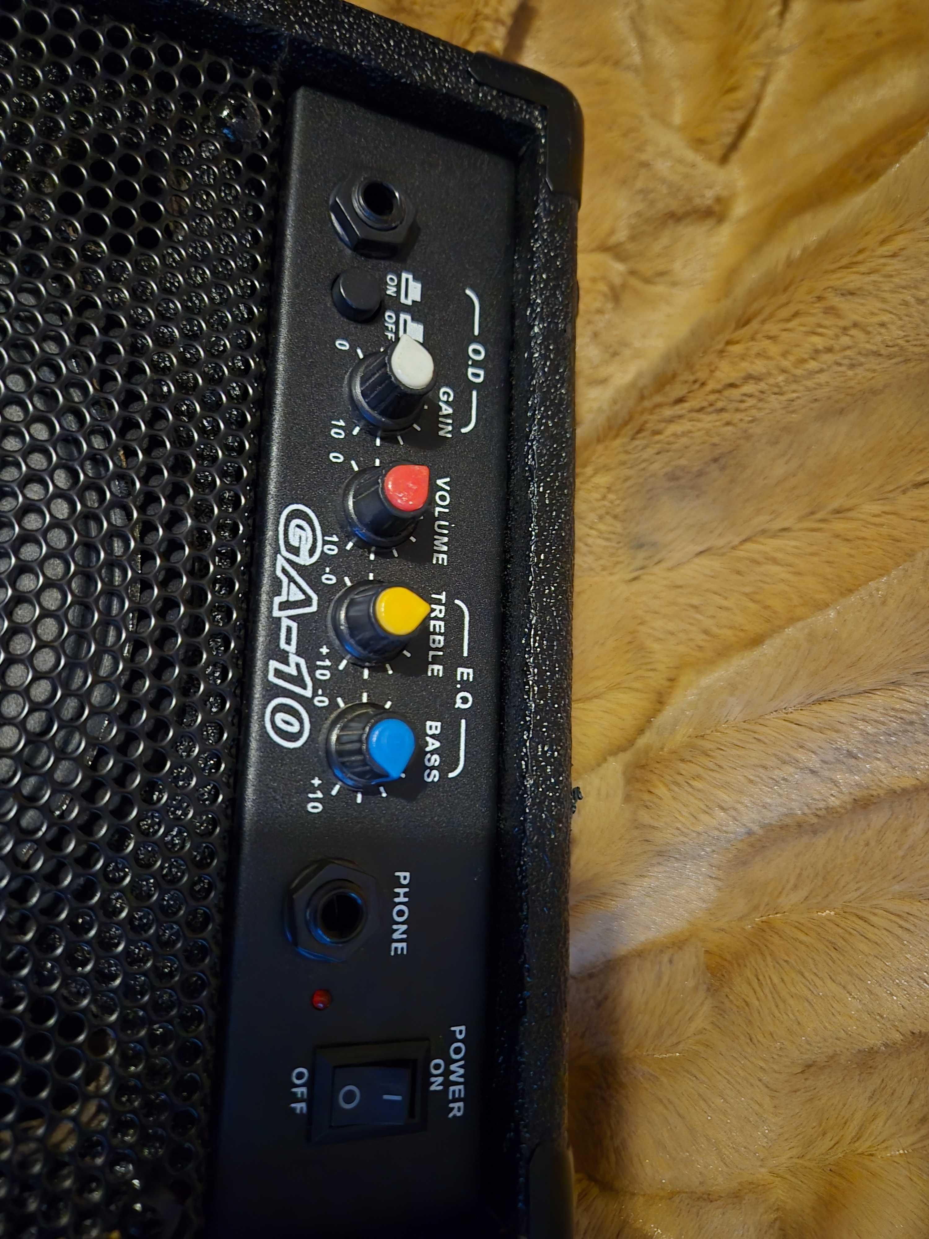 Uszkodzony wzmacniacz gitarowy combo piec 2
