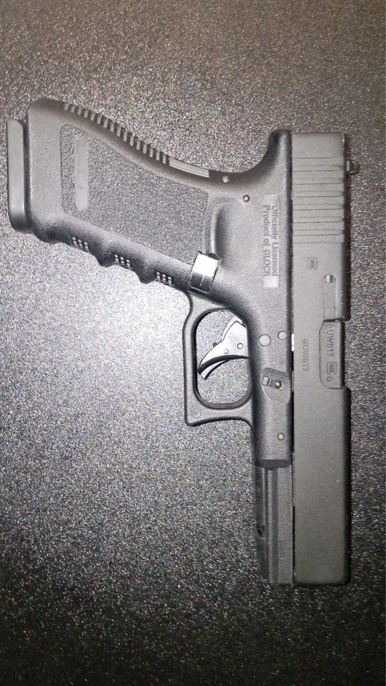 Glock 17  airsoft CO2