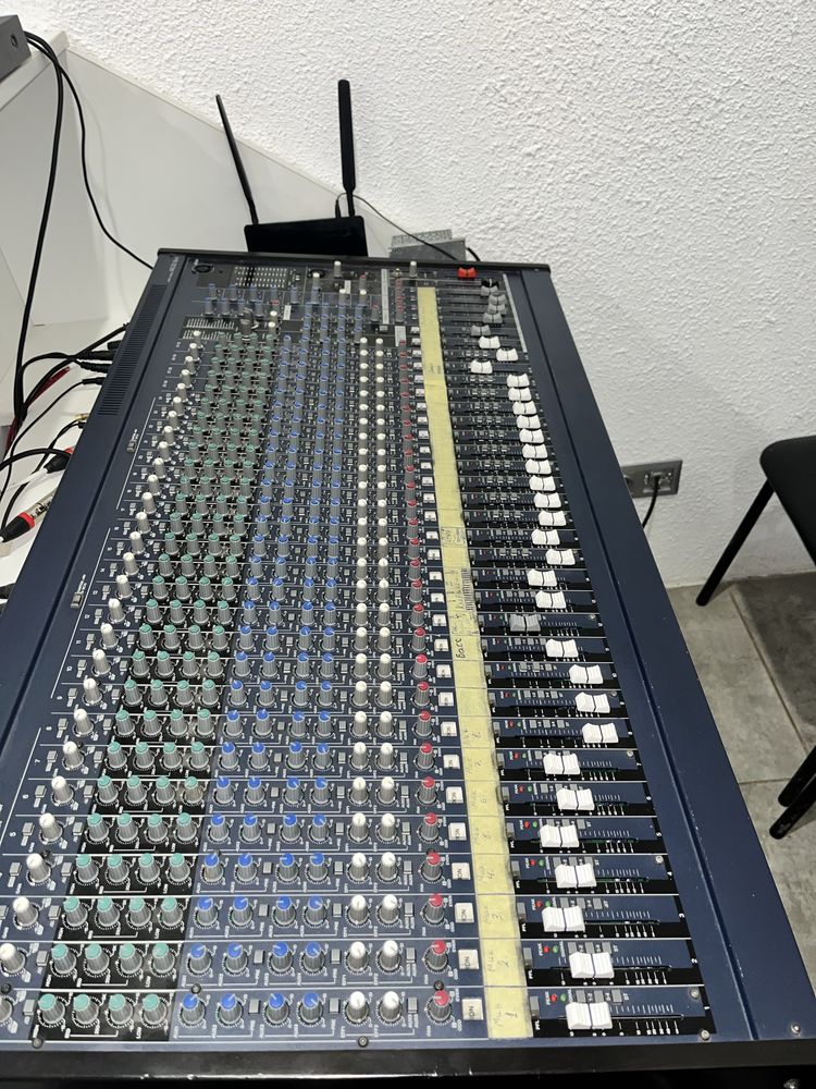 Мікшерний пульт YAMAHA MG 32/14FX