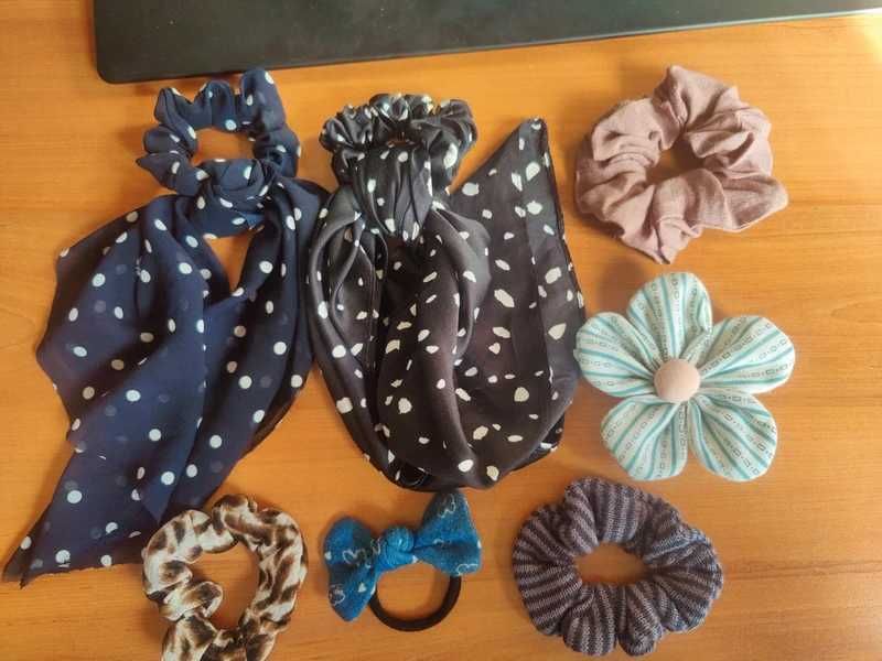 Zestaw gumek do włosów i scrunchie