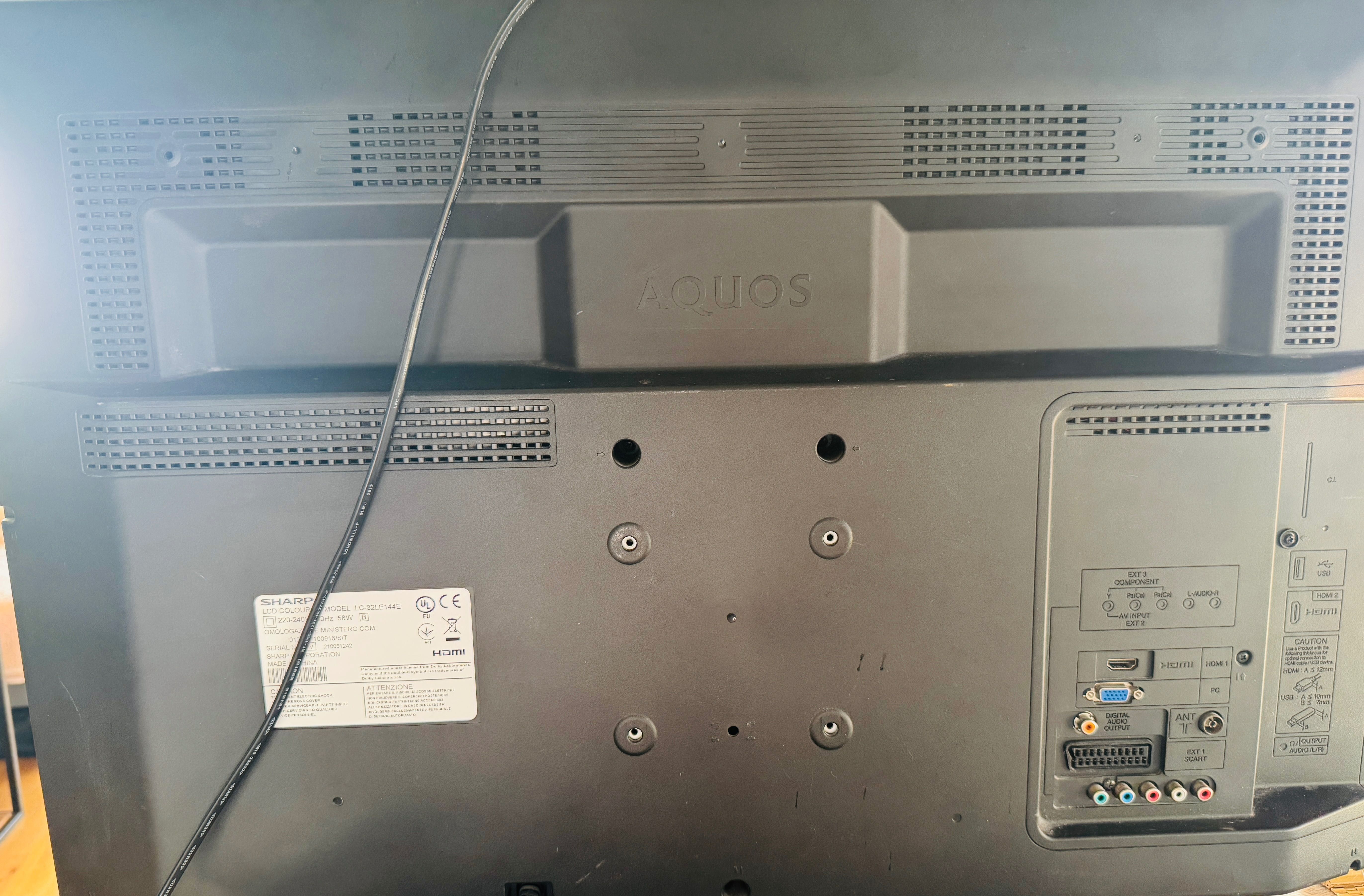 Zestaw: Telewizor Sharp LC-32LE144E + dekoder, + mi box