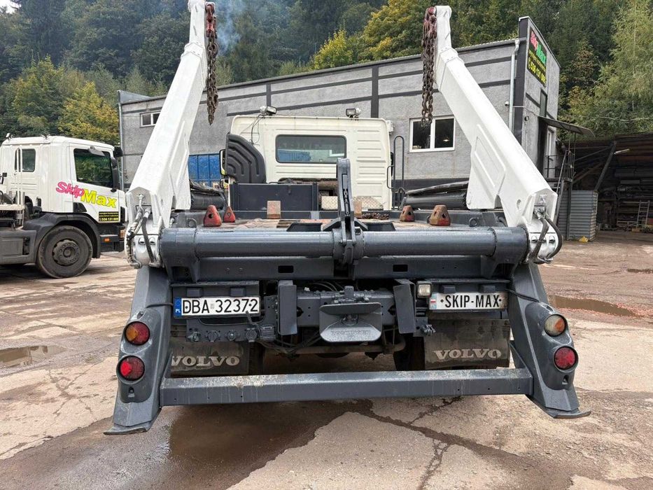 Bramowiec VOLVO FM 300