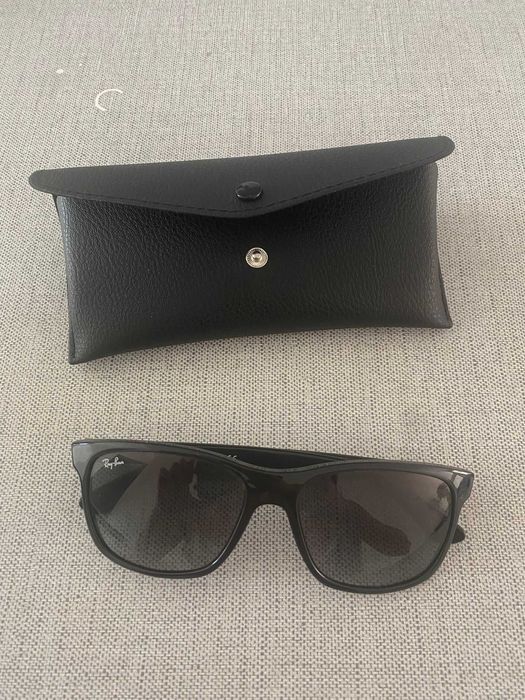 Óculos de sol Ray Ban RB4181