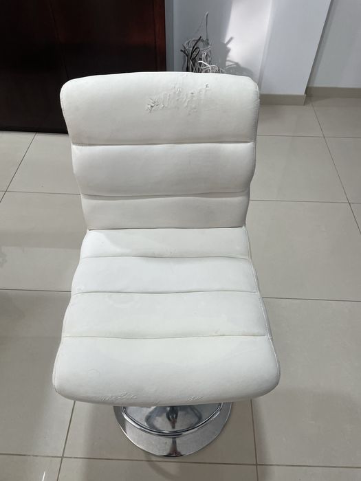 4 Cadeiras com base rotativa