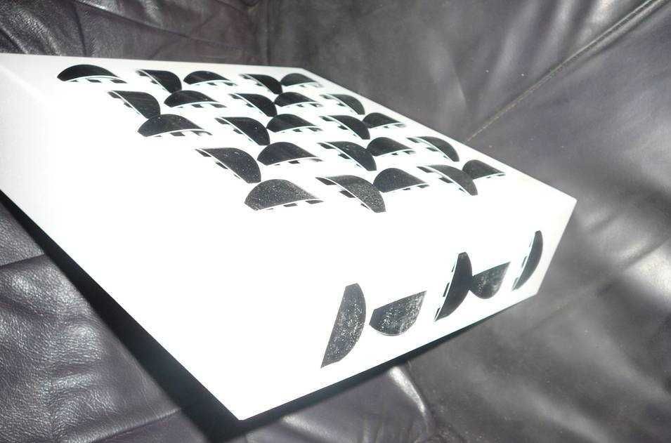 Lampa biało czarna metal i tworzywo z żarówką  Nowa
