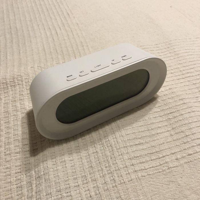 Biały budzik - alarm, drzemka, 9melodii