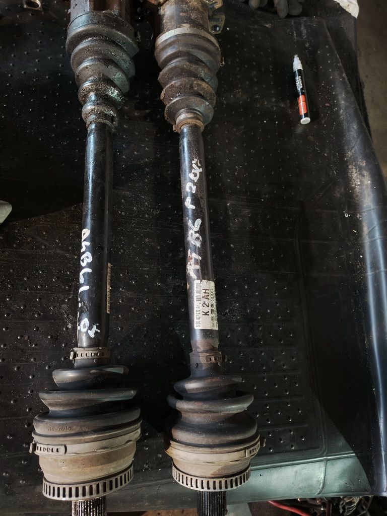 Przegub przeguby ośki półośie audi A4 b6 b7 alt 2,0