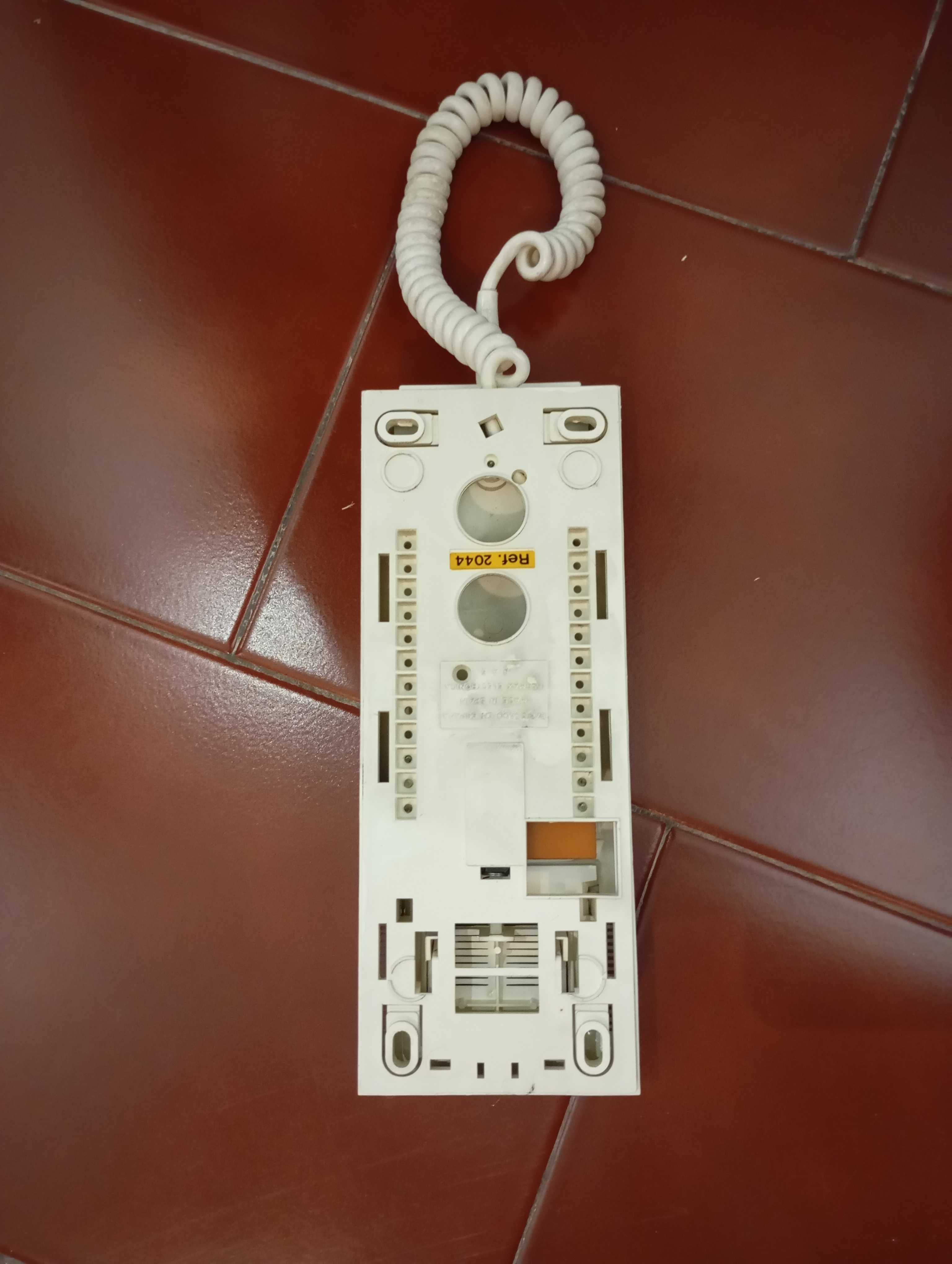 Telefone intercomunicador