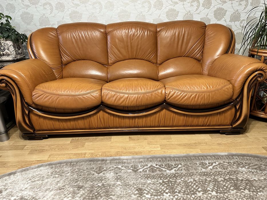 Продам шкіряний диван