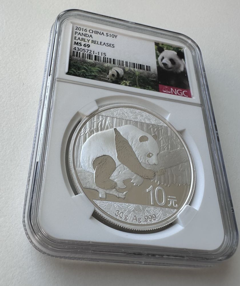 Срібна монета Панда 2016 Panda NGC MS69