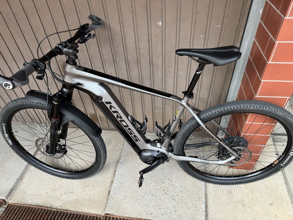 Rower elektryczny KROSS LEVEL BOOST 3.0