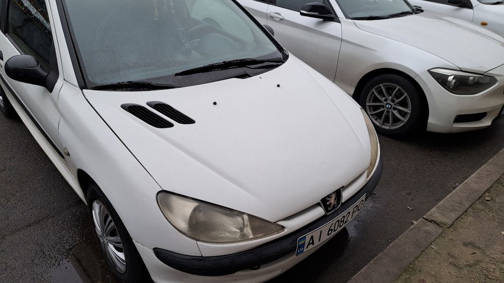 Продам Пежо 206,1.1 двигун