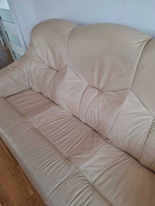 Sofa skóra  naturalna,drzewo z ratanem. Plus fotel ,sofa nierozkladana