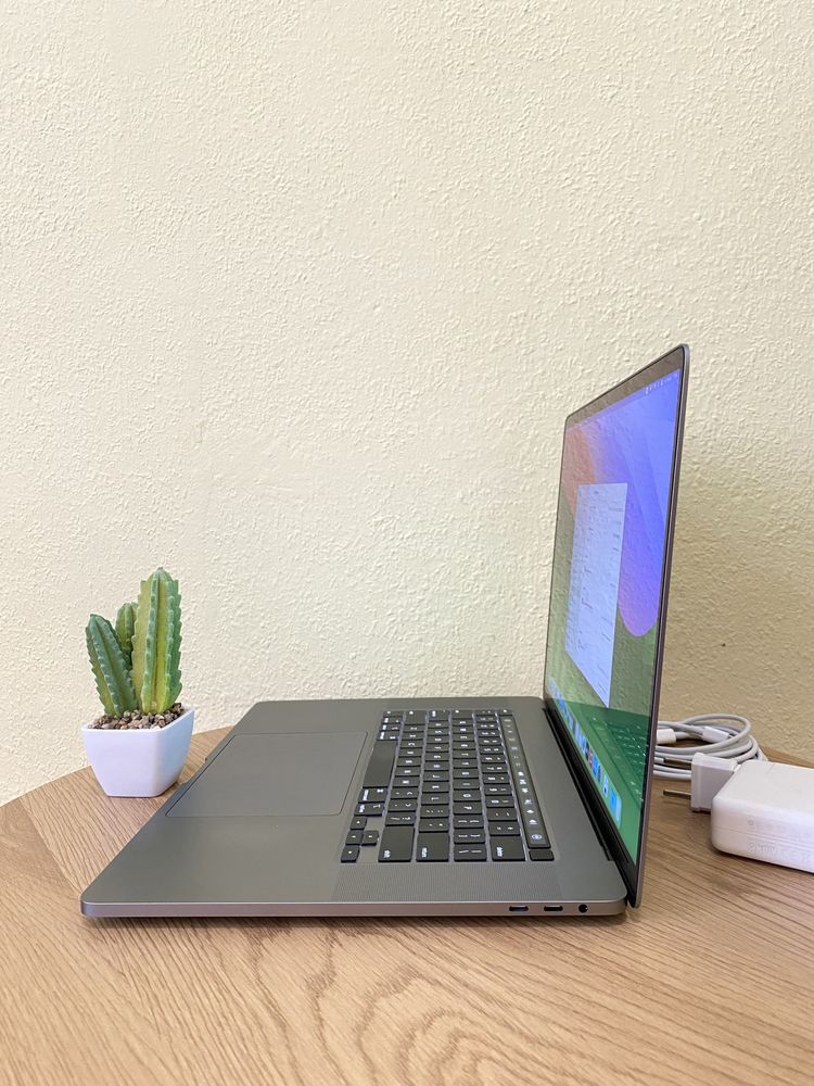 Macbook Pro 16" 2019 i9 32/1TB ІДЕАЛ 37 ЦИКЛІВ Radeon Pro 5500M