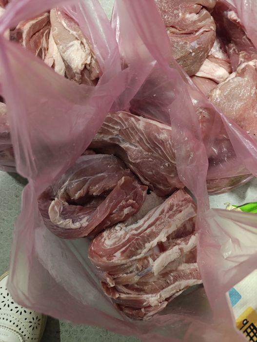 Продам заморожене свинне м'ясо (польське) мікс(шпондер,шинка,шия,лопат